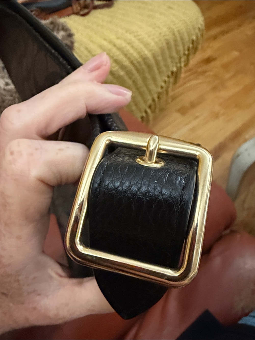 Coach Brown Signature Crossbody with Gold Logo - Picture 3 of 12
